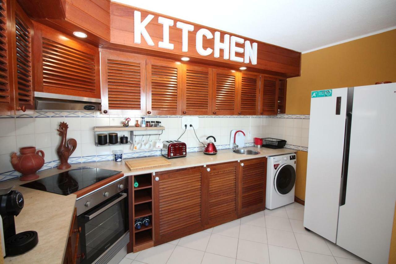Main Avenue Albufeira, Walk To Beach, Old Town, Shooping, Top Location Luaran gambar